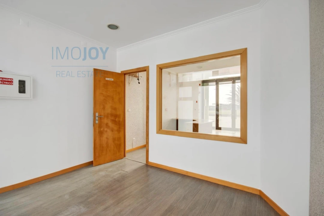 Loja para Venda em Peniche Foto 11