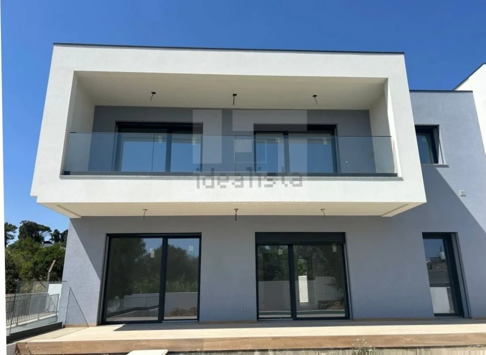 Moradia T4 para Venda em Alcabideche Foto 1
