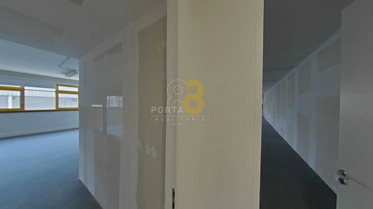 Escritório para Arrendamento em Ramalde Foto 3