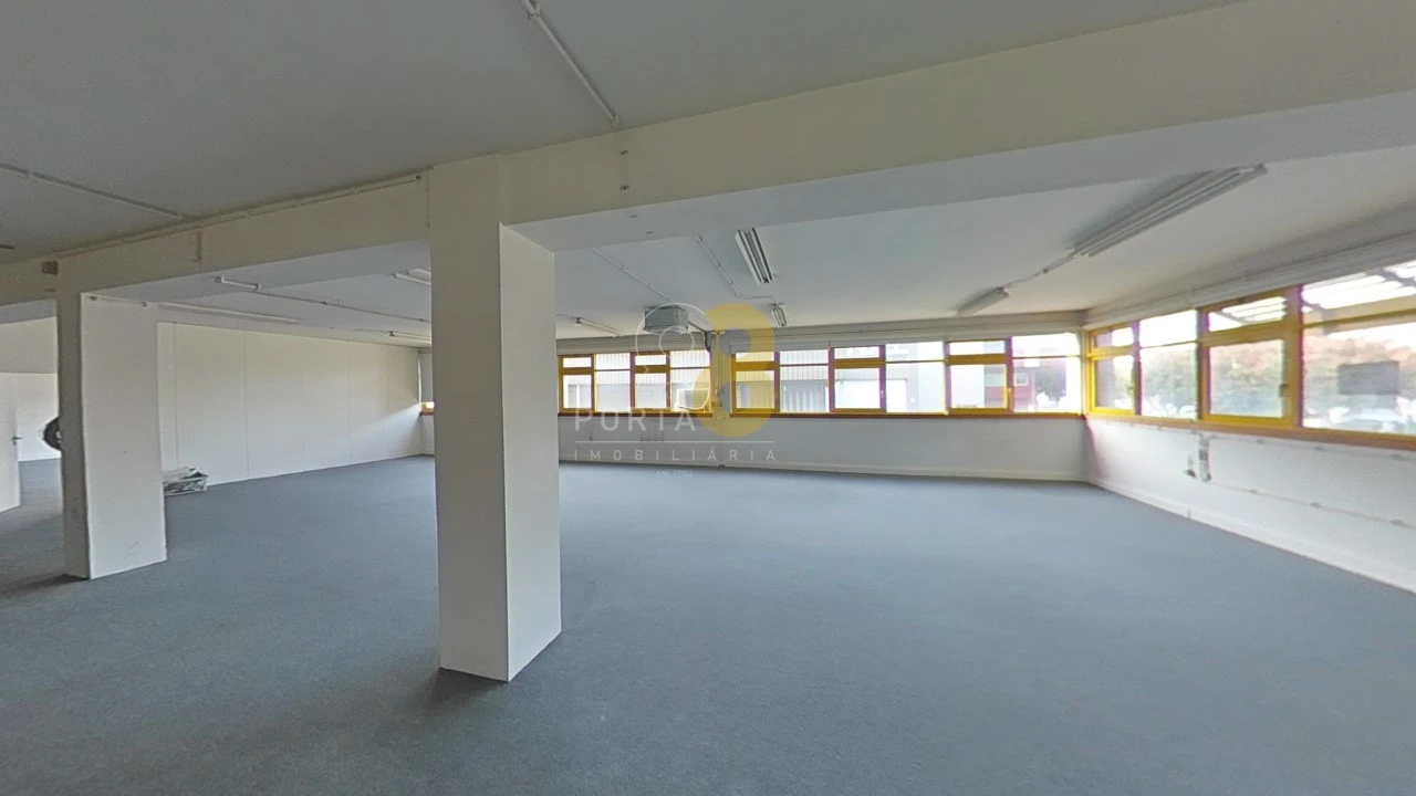 Escritório para Arrendamento em Ramalde Foto 32