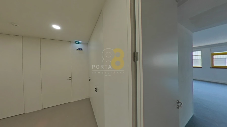 Escritório para Arrendamento em Ramalde Foto 2