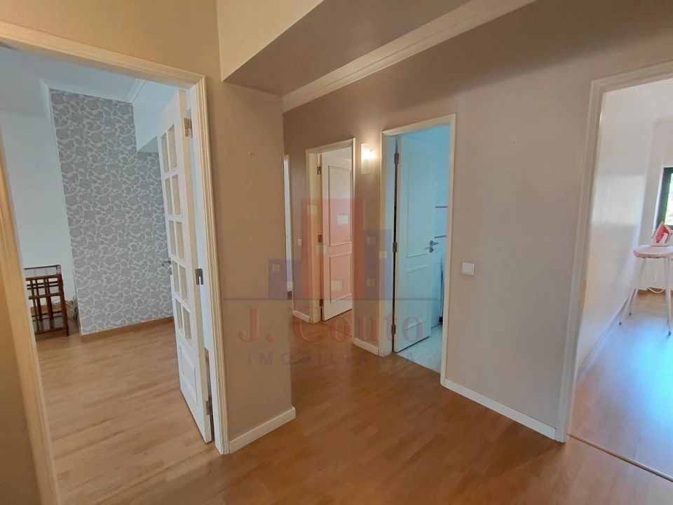 Apartamento T3 para Arrendamento em Caldas da Rainha - Santo Onofre e Serra do Bouro Foto 2