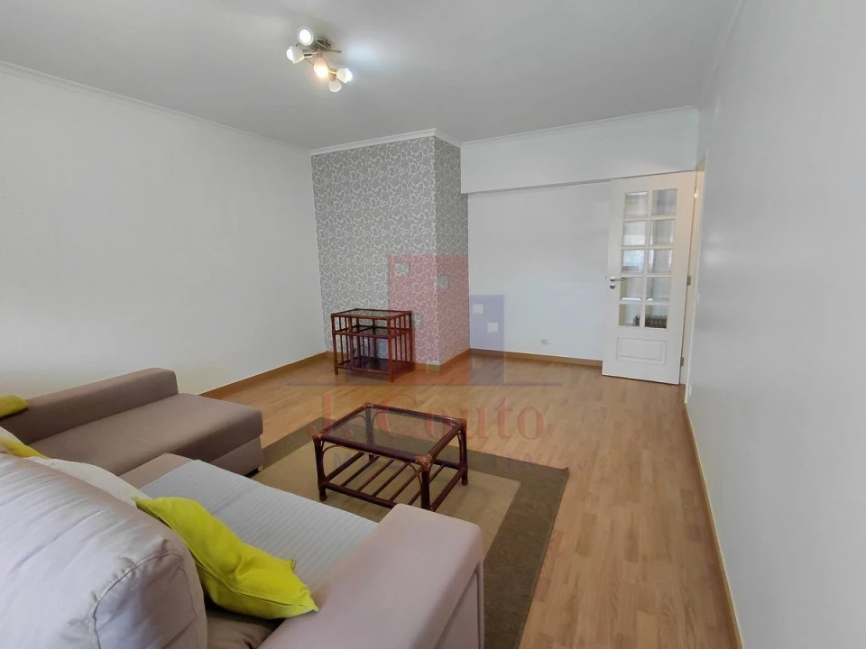 Apartamento T3 para Arrendamento em Caldas da Rainha - Santo Onofre e Serra do Bouro Foto 5