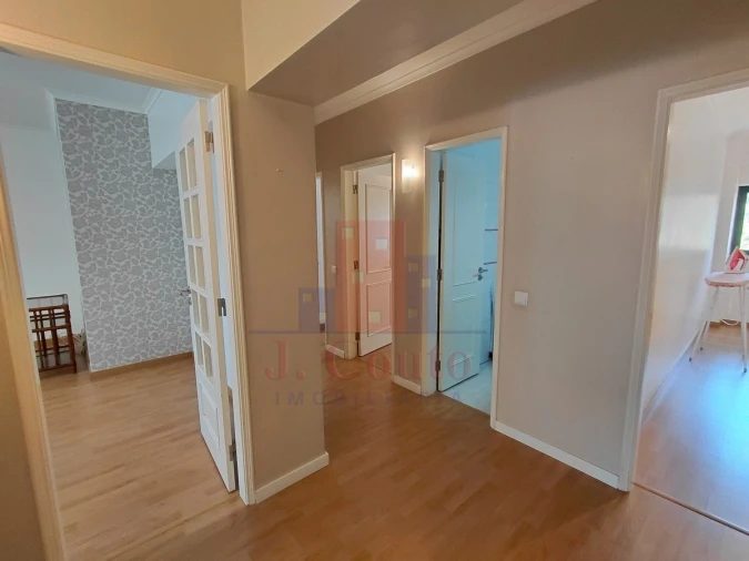 Apartamento T3 para Arrendamento em Caldas da Rainha - Santo Onofre e Serra do Bouro Foto 2