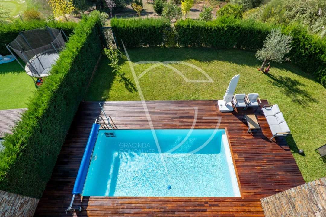 Moradia T4 para Venda em Água Longa Foto 11