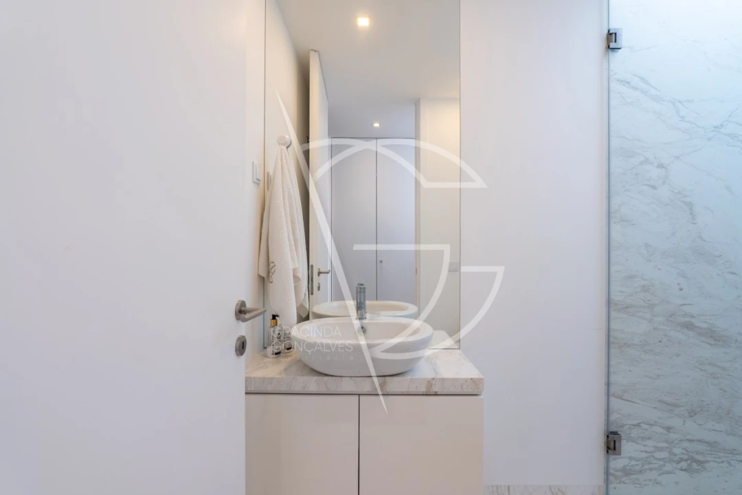 Moradia T4 para Venda em Água Longa Foto 15