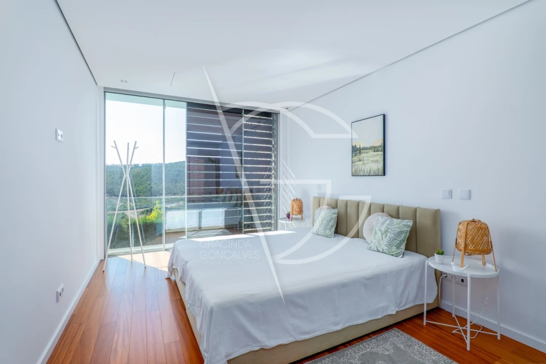 Moradia T4 para Venda em Água Longa Foto 21