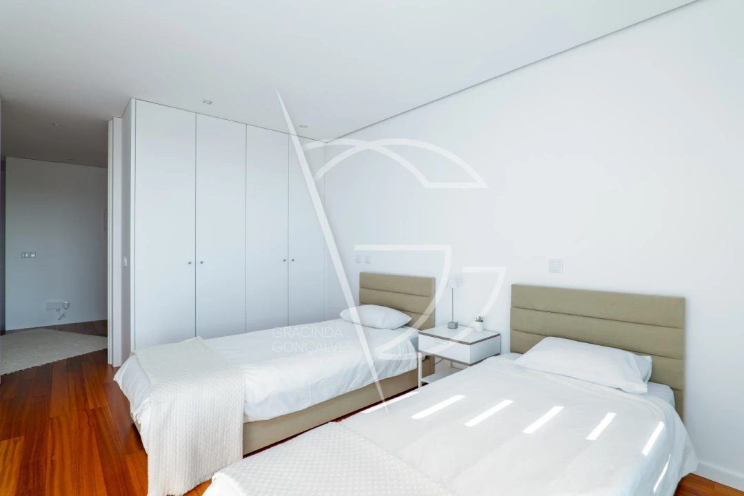 Moradia T4 para Venda em Água Longa Foto 24