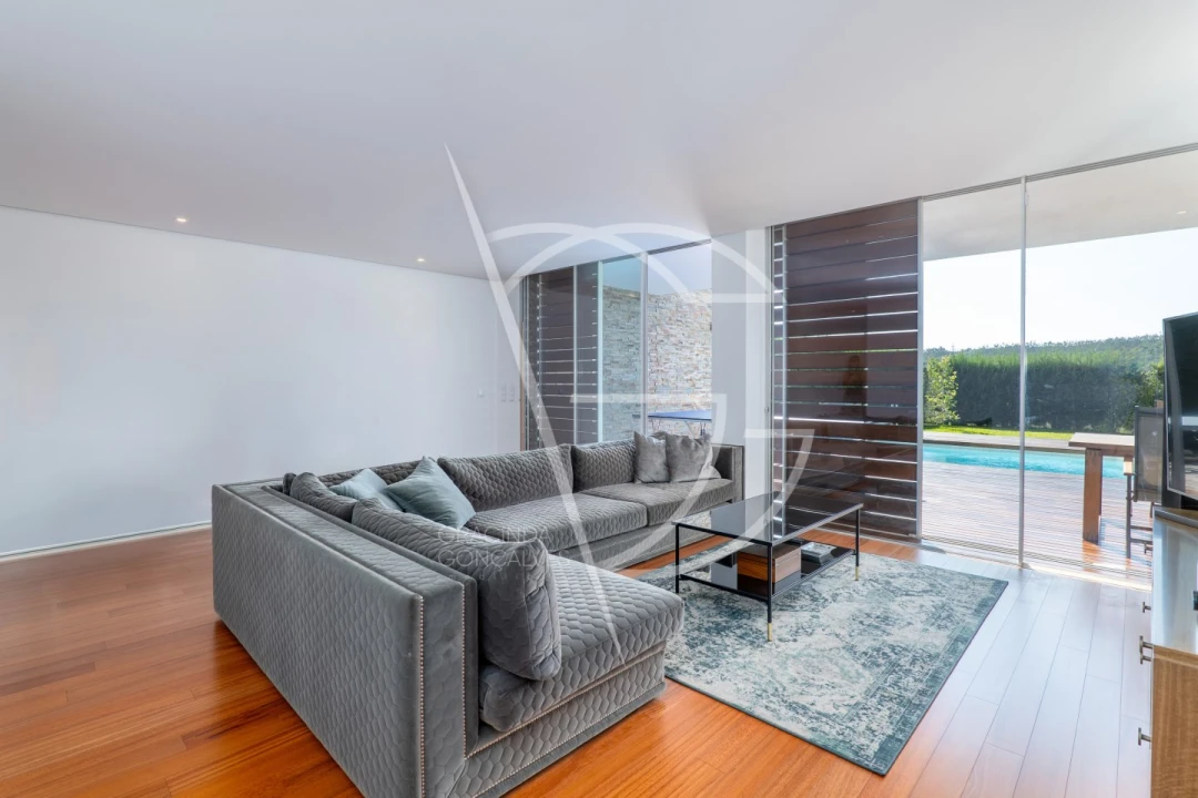 Moradia T4 para Venda em Água Longa Foto 31