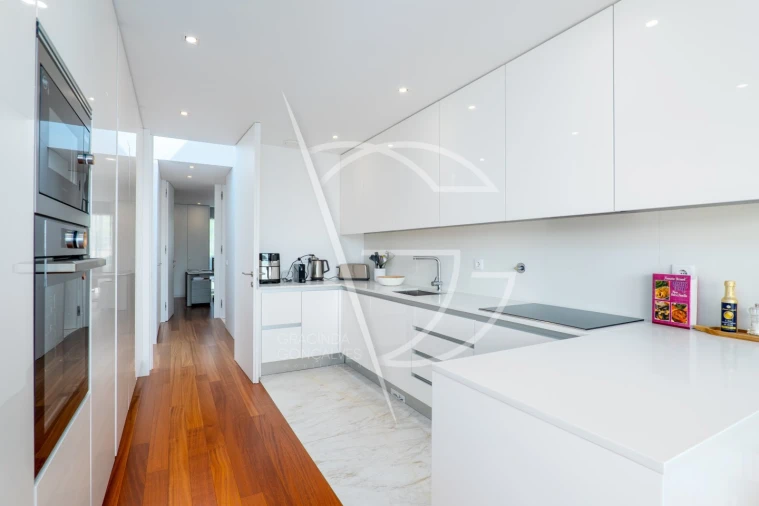 Moradia T4 para Venda em Água Longa Foto 13