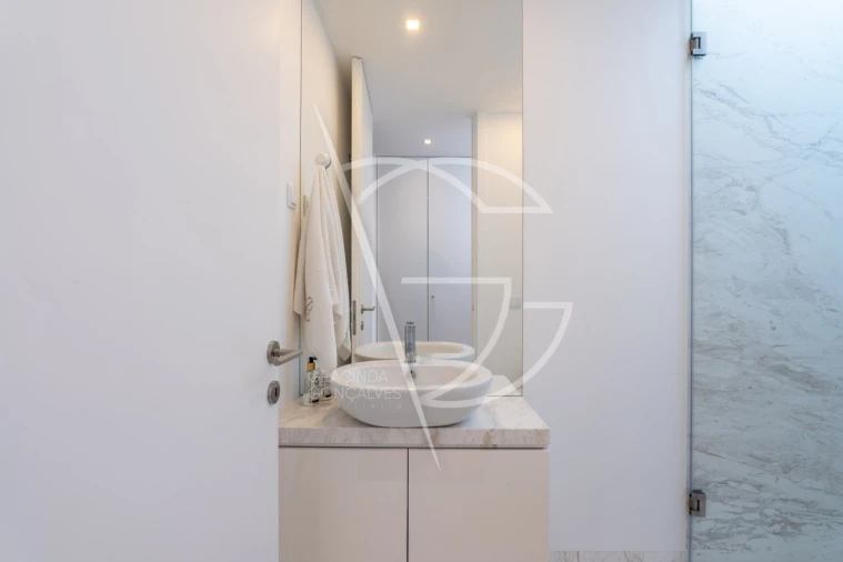 Moradia T4 para Venda em Água Longa Foto 15