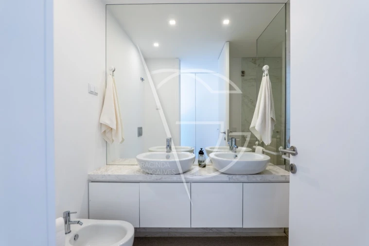 Moradia T4 para Venda em Água Longa Foto 27