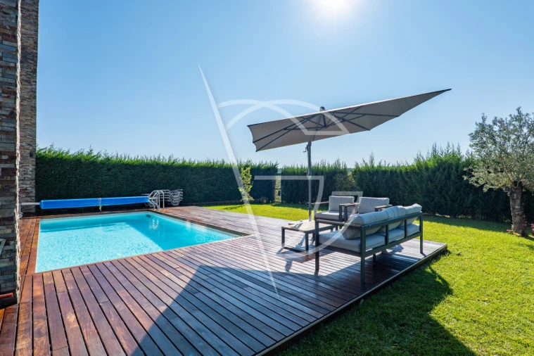 Moradia T4 para Venda em Água Longa Foto 37