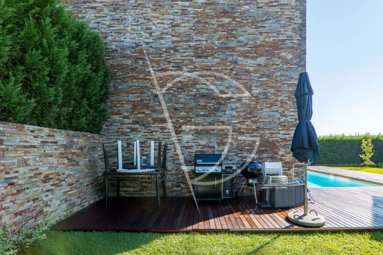 Moradia T4 para Venda em Água Longa Foto 39