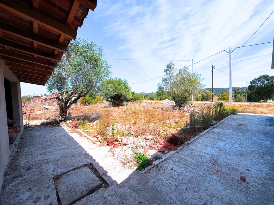 Moradia T3 para Venda em São Pedro de Tomar Foto 41