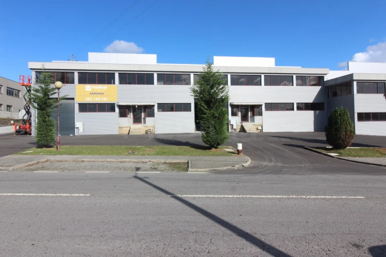 Armazém para Arrendamento em Esmeriz e Cabeçudos Foto 13