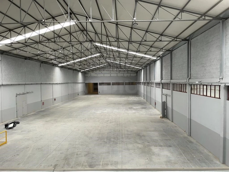 Armazém para Arrendamento em Esmeriz e Cabeçudos Foto 2