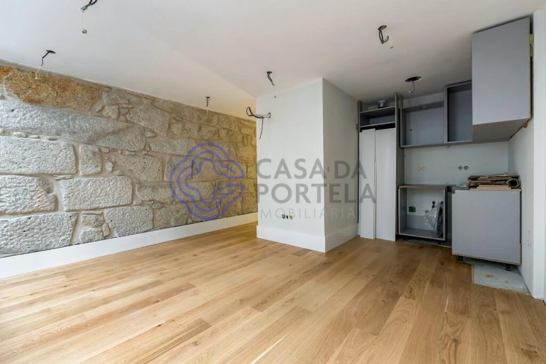 Apartamento T2 para Venda em Cedofeita, Santo Ildefonso, Sé, Miragaia, São Nicolau e Vitória Foto 4