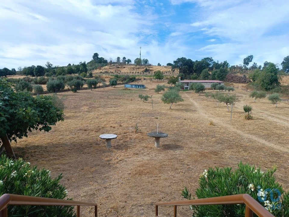 Moradia T4 para Venda em Vimioso Foto 7