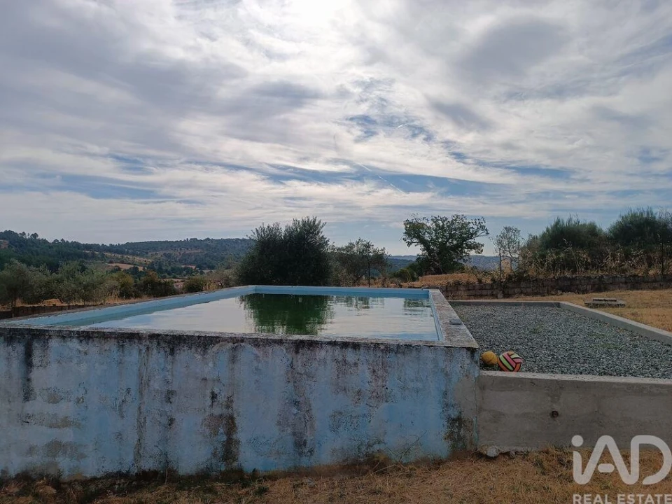 Moradia T4 para Venda em Vimioso Foto 15