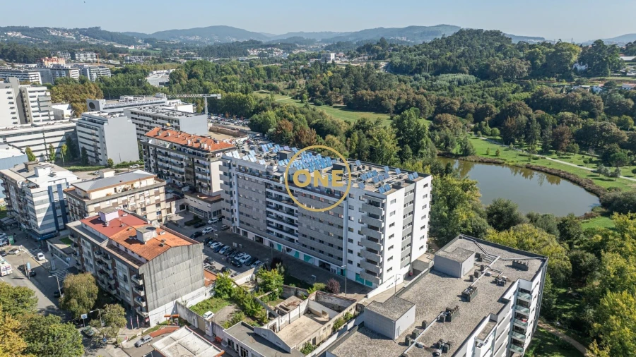 Apartamento T3 para Venda em Antas e Abade de Vermoim Foto 1