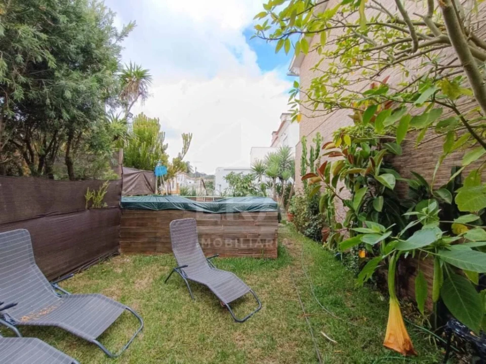 Moradia T3 para Venda em Alquerubim Foto 5