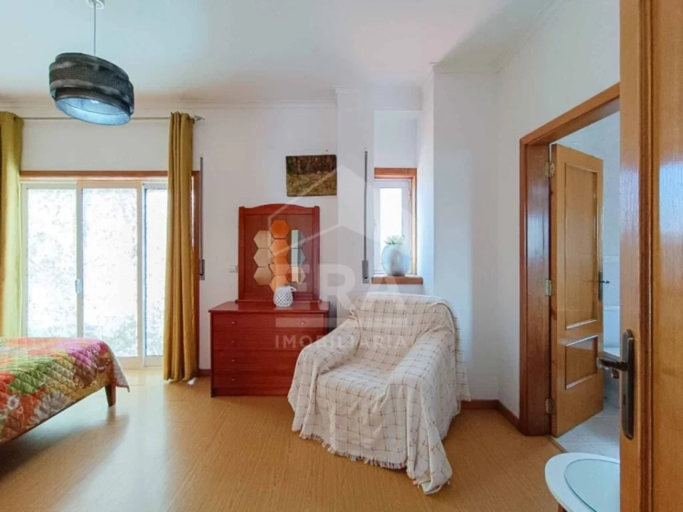 Moradia T3 para Venda em Alquerubim Foto 23