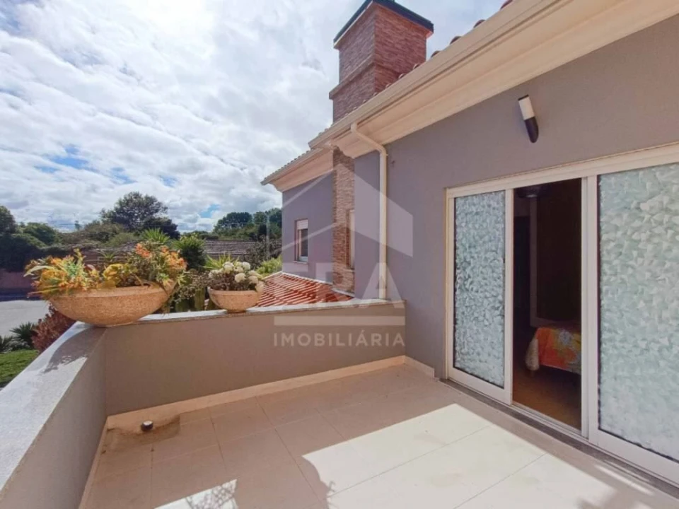 Moradia T3 para Venda em Alquerubim Foto 27