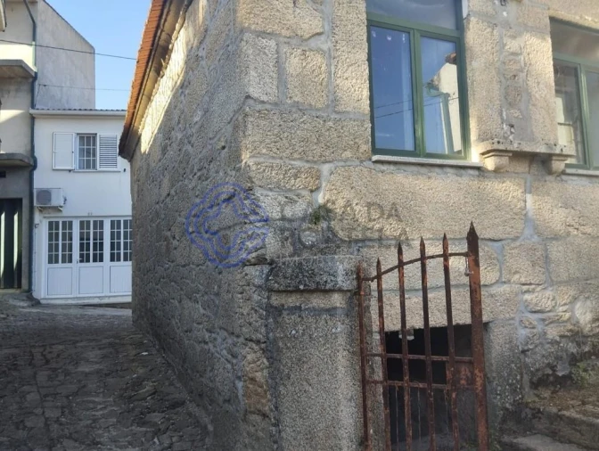 Moradia T2 para Venda em Cabaços Foto 6