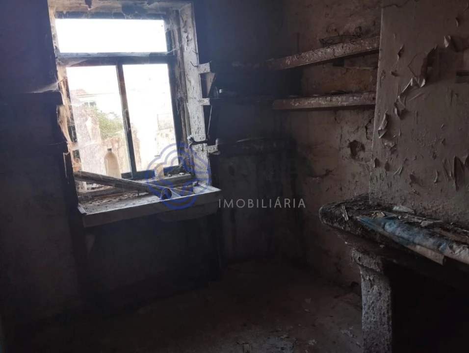 Moradia T2 para Venda em Cabaços Foto 13