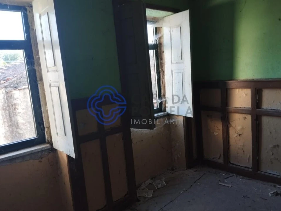 Moradia T2 para Venda em Cabaços Foto 12