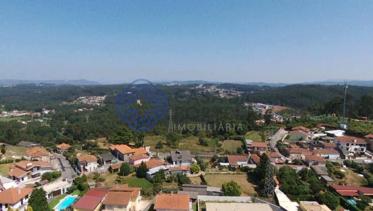 Moradia T4 para Venda em Sanguedo Foto 25