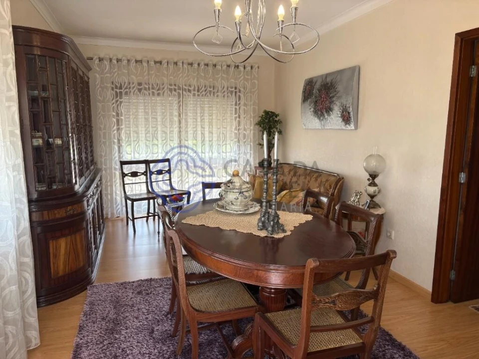 Moradia T4 para Venda em Sanguedo Foto 10