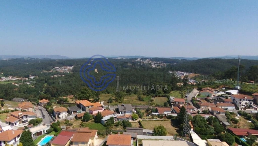 Moradia T4 para Venda em Sanguedo Foto 25