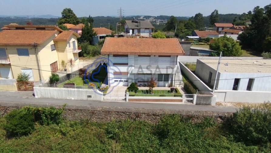 Moradia T4 para Venda em Sanguedo Foto 27