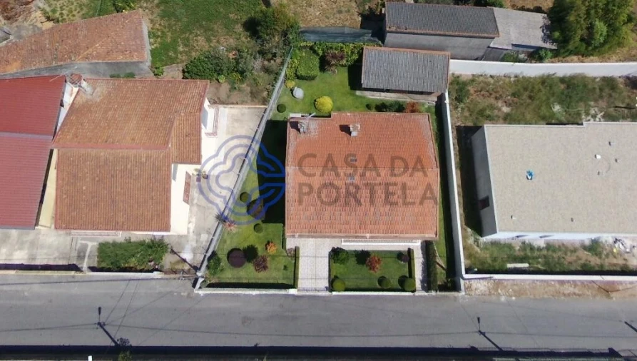 Moradia T4 para Venda em Sanguedo Foto 23