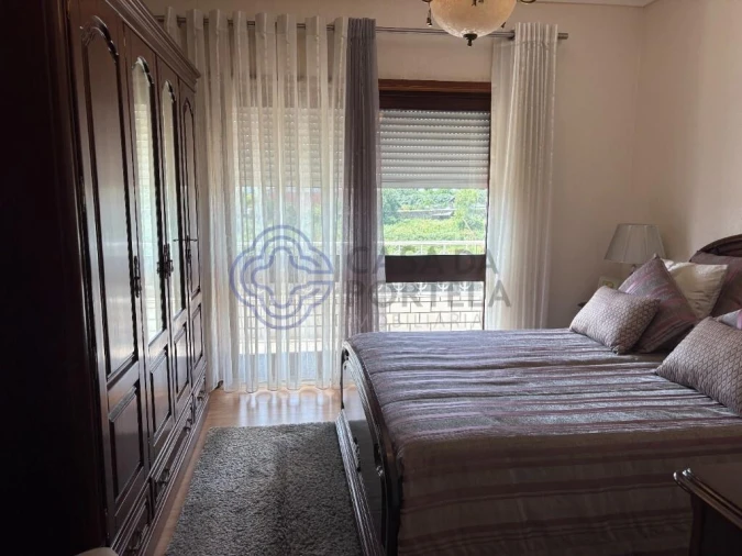 Moradia T4 para Venda em Sanguedo Foto 9