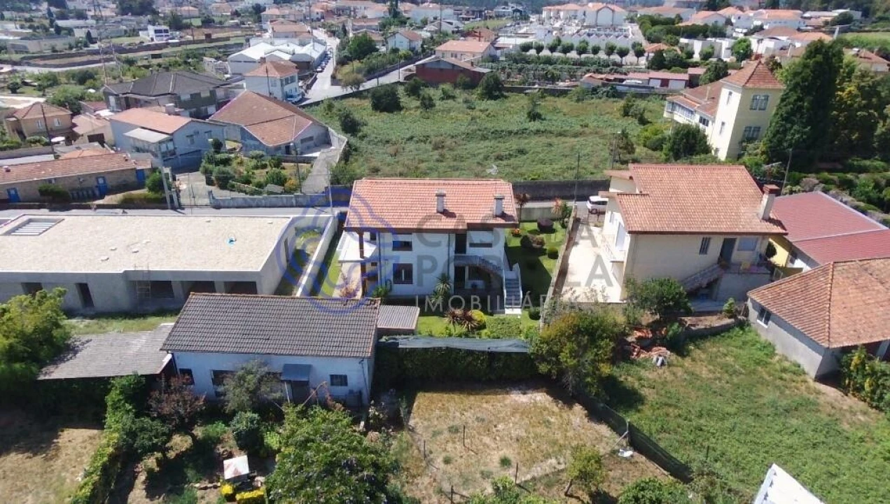 Moradia T4 para Venda em Sanguedo Foto 18