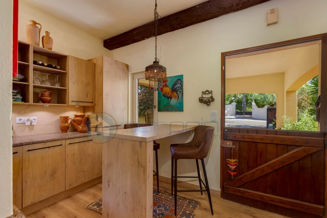 Moradia T4 para Venda em Bensafrim e Barão de São João Foto 12