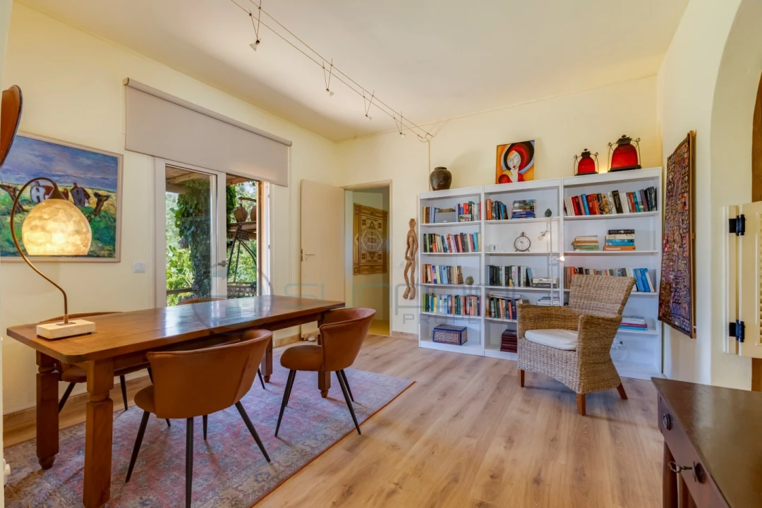 Moradia T4 para Venda em Bensafrim e Barão de São João Foto 17