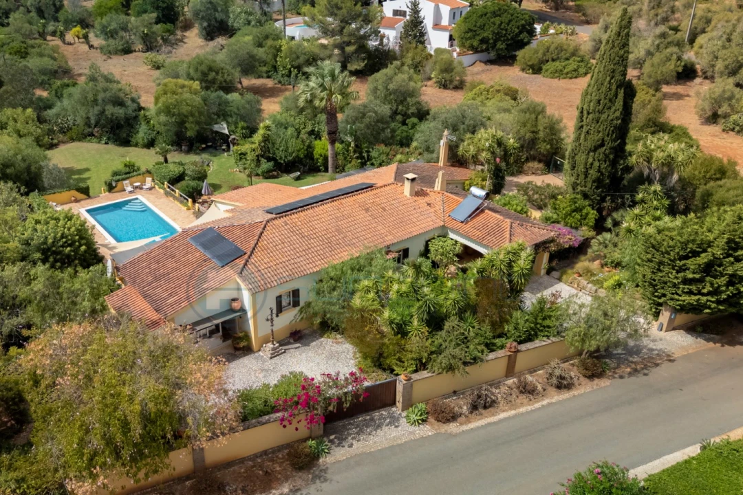 Moradia T4 para Venda em Bensafrim e Barão de São João Foto 43