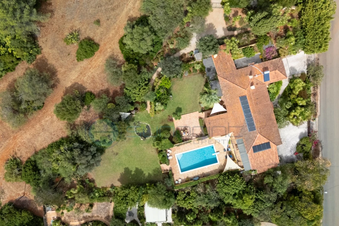 Moradia T4 para Venda em Bensafrim e Barão de São João Foto 41