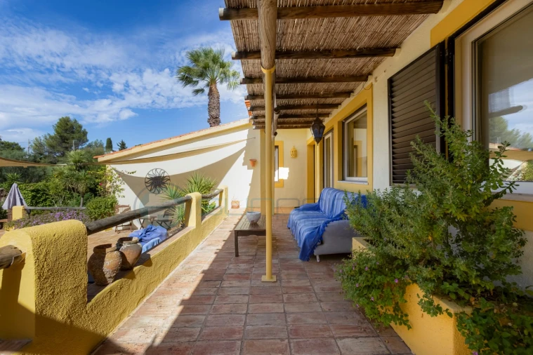 Moradia T4 para Venda em Bensafrim e Barão de São João Foto 13