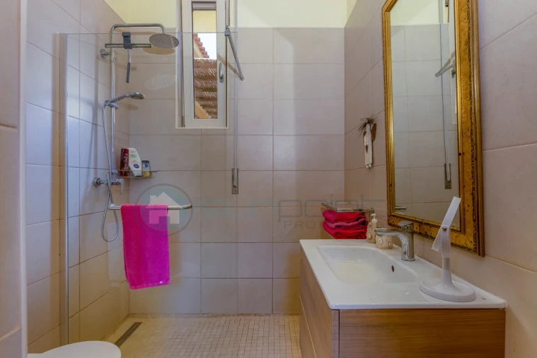 Moradia T4 para Venda em Bensafrim e Barão de São João Foto 28