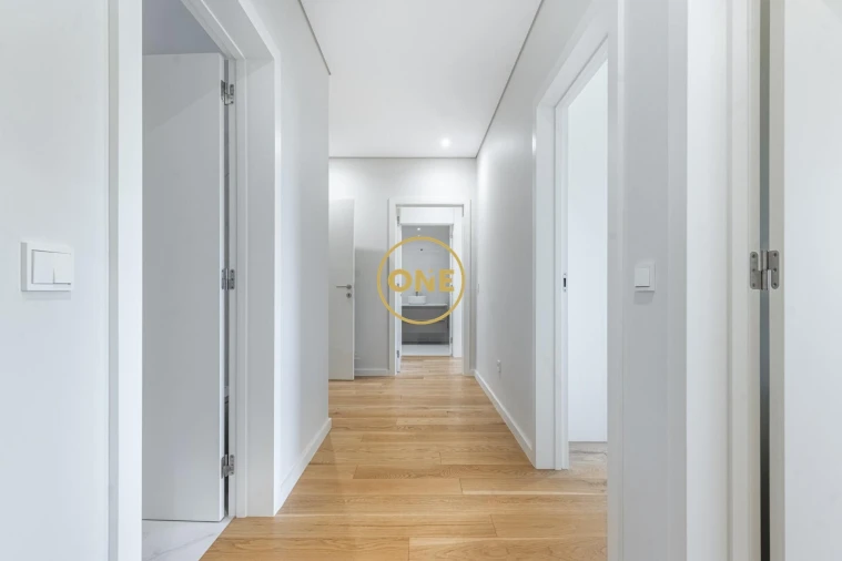 Apartamento T4 para Venda em Antas e Abade de Vermoim Foto 37