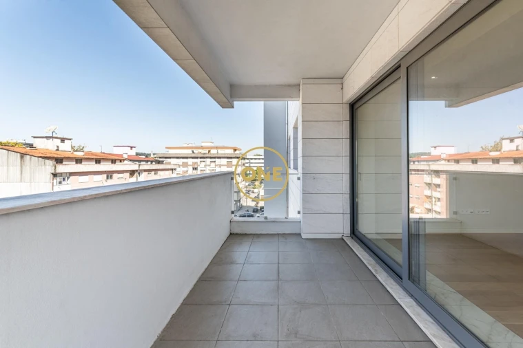 Apartamento T4 para Venda em Antas e Abade de Vermoim Foto 21