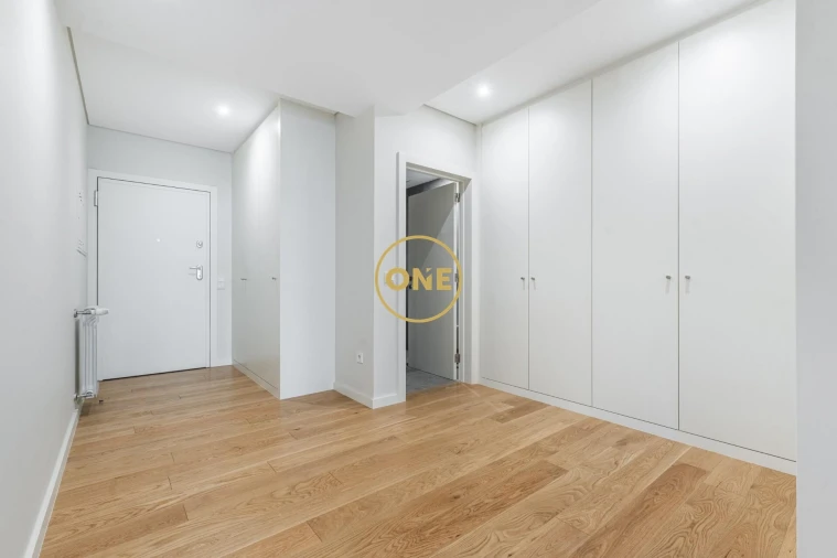 Apartamento T4 para Venda em Antas e Abade de Vermoim Foto 11