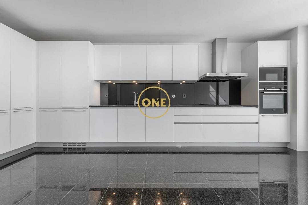 Apartamento T4 para Venda em Antas e Abade de Vermoim Foto 15