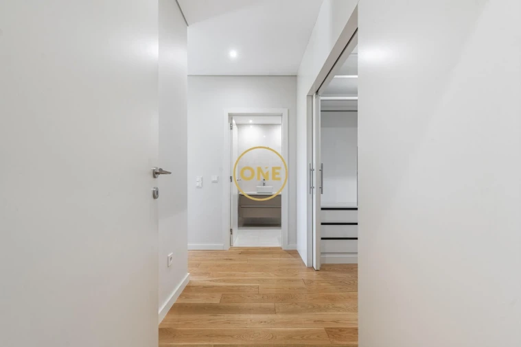 Apartamento T4 para Venda em Antas e Abade de Vermoim Foto 34