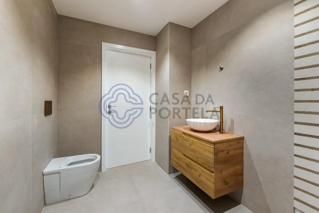 Apartamento T1 para Venda em Cedofeita, Santo Ildefonso, Sé, Miragaia, São Nicolau e Vitória Foto 7
